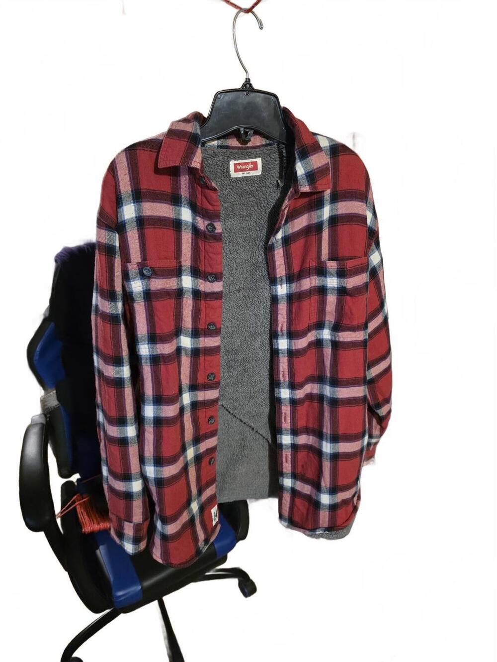 Wrangler Men's Red Plaid Button-Up Shirt with Sherpa Lining Size Medium M